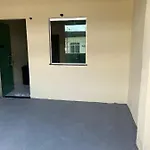 Microcasa Agradavel Com Garagem